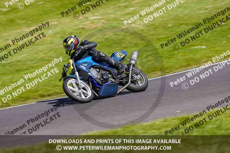 cadwell no limits trackday;cadwell park;cadwell park photographs;cadwell trackday photographs;enduro digital images;event digital images;eventdigitalimages;no limits trackdays;peter wileman photography;racing digital images;trackday digital images;trackday photos